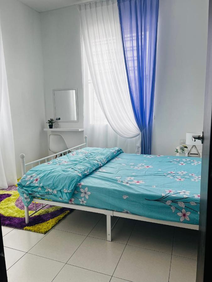 Villa Pool Kepala Batas Kampong Hilir  外观 照片