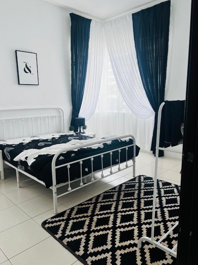 Villa Pool Kepala Batas Kampong Hilir  外观 照片